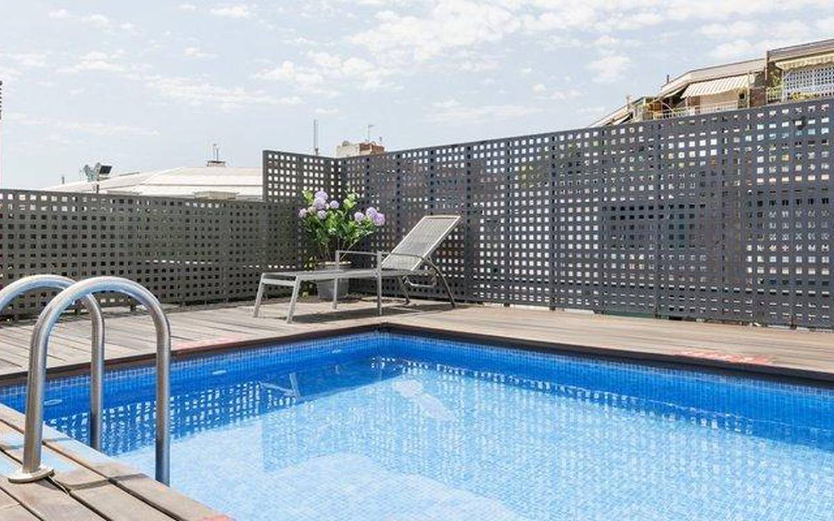 Piscina Hotel ILUNION Auditori Barcelona Piscina Hotel ILUNION Auditori Barcelona