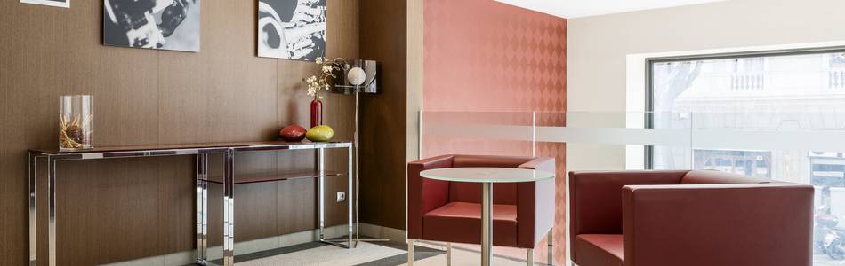 Recepción hotel ilunion auditori barcelona Recepción hotel ilunion auditori barcelona