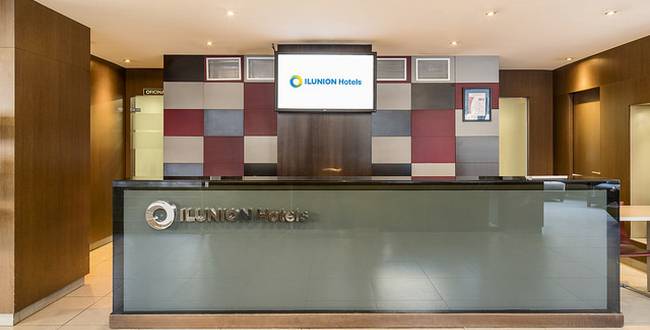 recepción de hotel ILUNION Auditori recepcion de hoteles eixample barcelona
